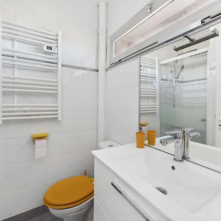 Avec Parking, Vue - 4 Pers. - Fr-1-326-877 * Marseillan (Herault)